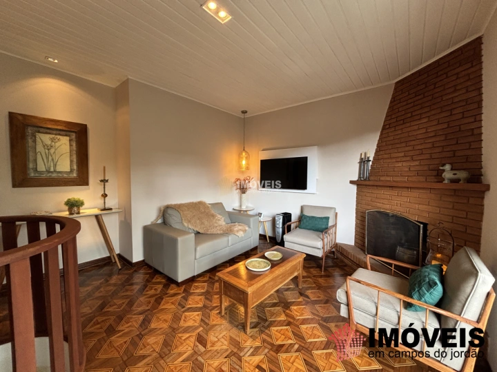 Imagem da galeria de fotos: Casa Residencial para Venda - Campos do Jordão, Vila Nova Suiça - REF: CA0462