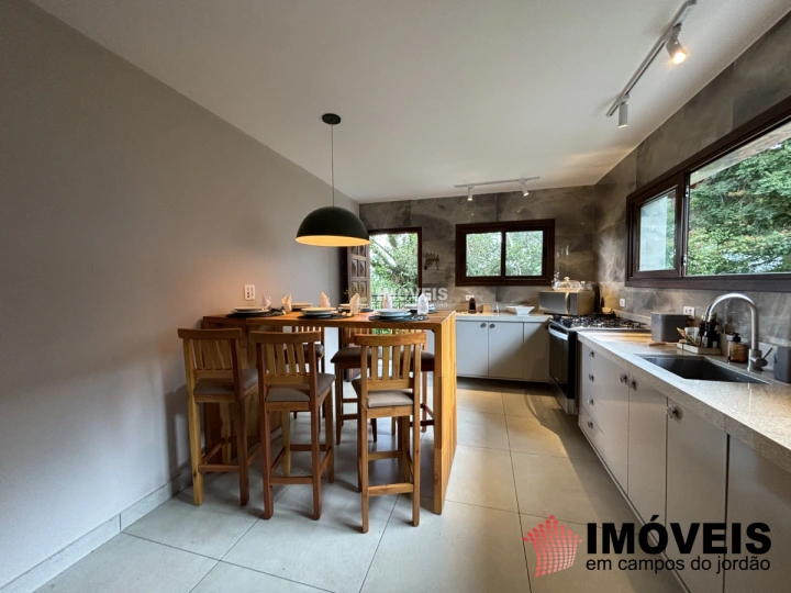 Imagem da galeria de fotos: Casa Residencial para Venda - Campos do Jordão, Vila Nova Suiça - REF: CA0462