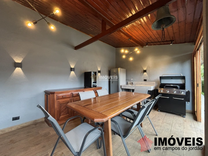 Imagem da galeria de fotos: Casa Residencial para Venda - Campos do Jordão, Vila Nova Suiça - REF: CA0462