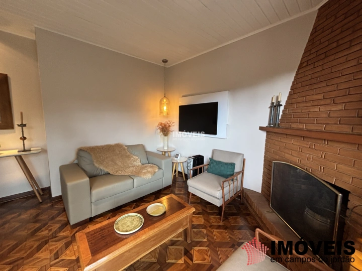 Imagem da galeria de fotos: Casa Residencial para Venda - Campos do Jordão, Vila Nova Suiça - REF: CA0462