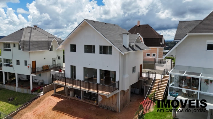 Casa Residencial para Venda - Campos do Jordão, Alto da Vila Inglesa - REF: CA0466 Imagem da galeria de fotos: Casa Residencial para Venda - Campos do Jordão, Alto da Vila Inglesa - REF: CA0466