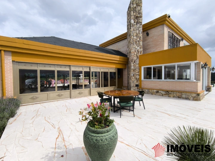 Imagem da galeria de fotos: Casa Residencial para Venda - Campos do Jordão, Descansópolis - REF: CA0467