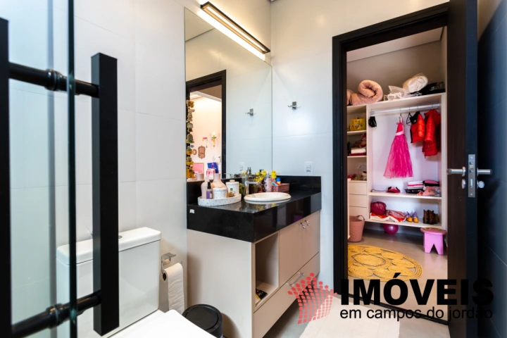 Imagem da galeria de fotos: Casa Residencial para Venda - Campos do Jordão, Nova Capivari - REF: CA0476