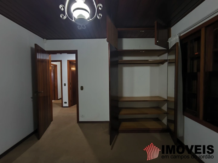 Imagem da galeria de fotos: Casa Residencial para Venda - Campos do Jordão, Vila Inglesa - REF: CA0477