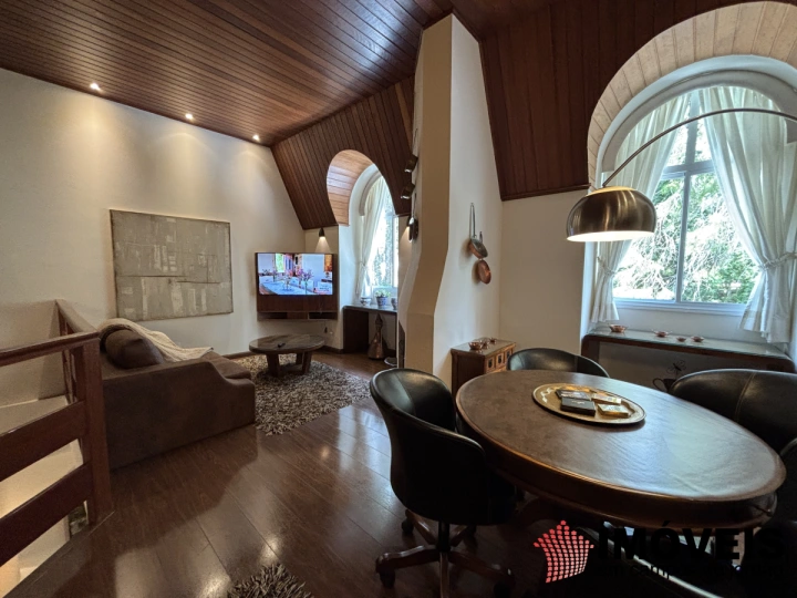 Apartamento Residencial para Locação Mensal/Anual - Campos do Jordão, Vila Everest - REF: AD0041 Imagem da galeria de fotos: Apartamento Residencial para Locação Mensal/Anual - Campos do Jordão, Vila Everest - REF: AD0041