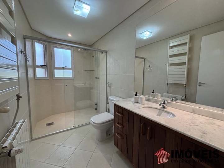 Apartamento Residencial para Locação Mensal/Anual - Campos do Jordão, Vila Everest - REF: AD0041 Imagem da galeria de fotos: Apartamento Residencial para Locação Mensal/Anual - Campos do Jordão, Vila Everest - REF: AD0041