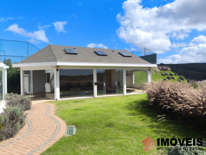 Imagem da galeria de fotos: Casa Residencial para Venda - Campos do Jordão, Jardim Montebelo - REF: CA0489