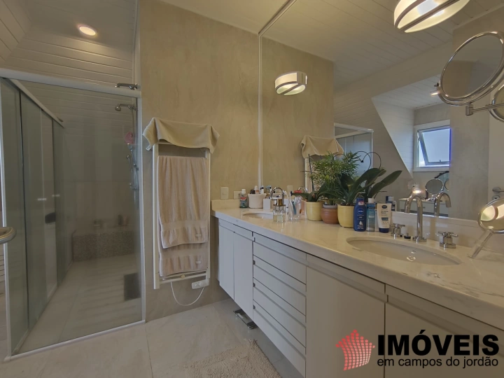 Imagem da galeria de fotos: Casa Residencial para Venda - Campos do Jordão, Jardim Montebelo - REF: CA0489