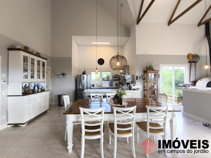 Imagem da galeria de fotos: Casa Residencial para Venda - Campos do Jordão, Jardim Montebelo - REF: CA0489