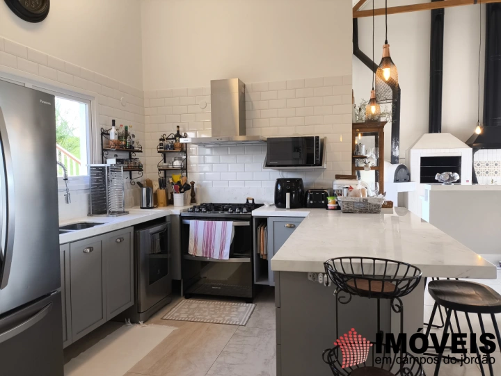 Imagem da galeria de fotos: Casa Residencial para Venda - Campos do Jordão, Jardim Montebelo - REF: CA0489