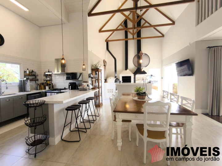 Imagem da galeria de fotos: Casa Residencial para Venda - Campos do Jordão, Jardim Montebelo - REF: CA0489