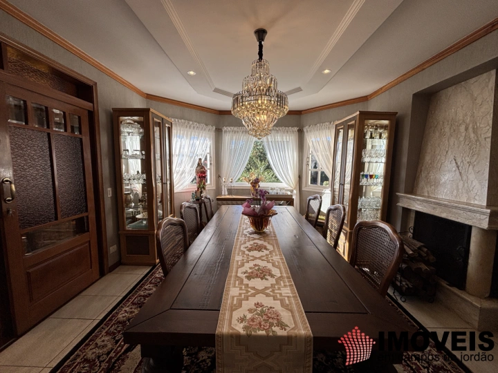 Imagem da galeria de fotos: Casa Residencial para Venda - Campos do Jordão, Alto do Capivari - REF: 2800