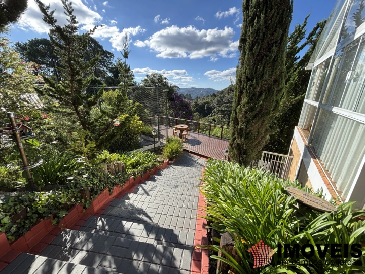 Imagem da galeria de fotos: Casa Residencial para Venda - Campos do Jordão, Alto do Capivari - REF: 2800