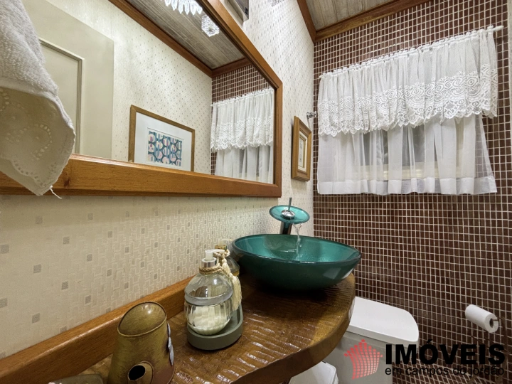 Imagem da galeria de fotos: Casa Residencial para Venda - Campos do Jordão, Alto do Capivari - REF: 2800