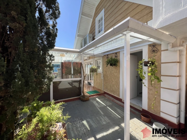 Imagem da galeria de fotos: Casa Residencial para Venda - Campos do Jordão, Alto do Capivari - REF: 2800