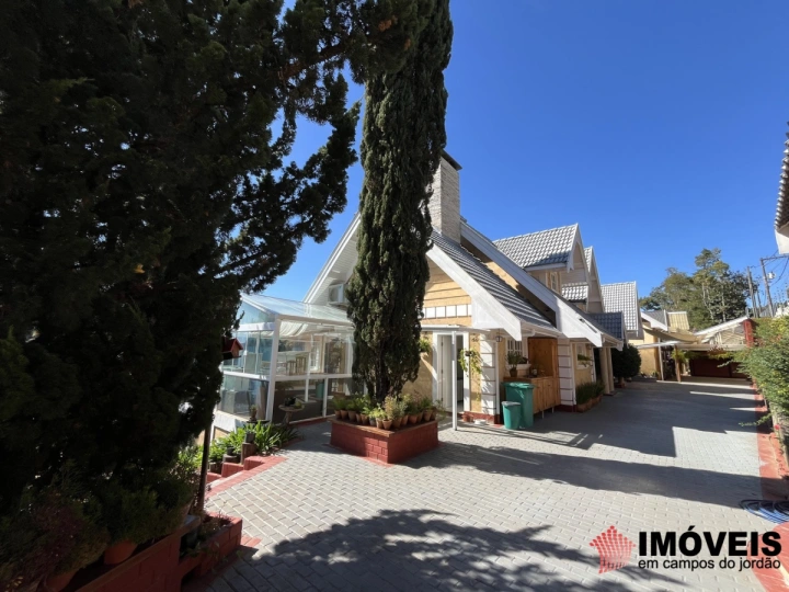 Imagem da galeria de fotos: Casa Residencial para Venda - Campos do Jordão, Alto do Capivari - REF: 2800