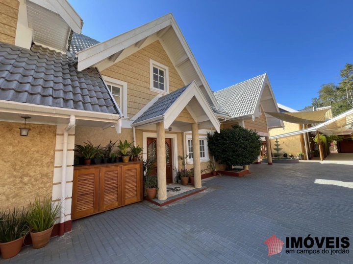 Imagem da galeria de fotos: Casa Residencial para Venda - Campos do Jordão, Alto do Capivari - REF: 2800