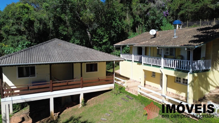 Imagem da galeria de fotos: Casa Residencial para Venda - Campos do Jordão, Cidade do Sol - REF: CA0501