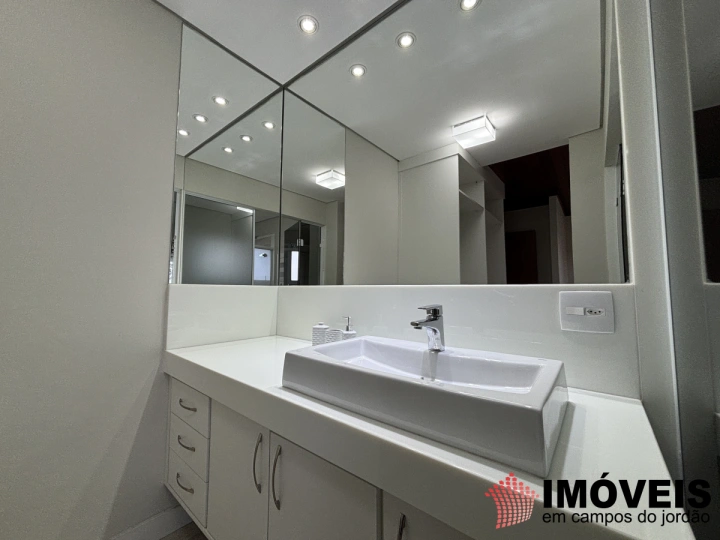 Imagem da galeria de fotos: Apartamento Residencial para Venda - Campos do Jordão, Morro do Elefante - REF: AD0043