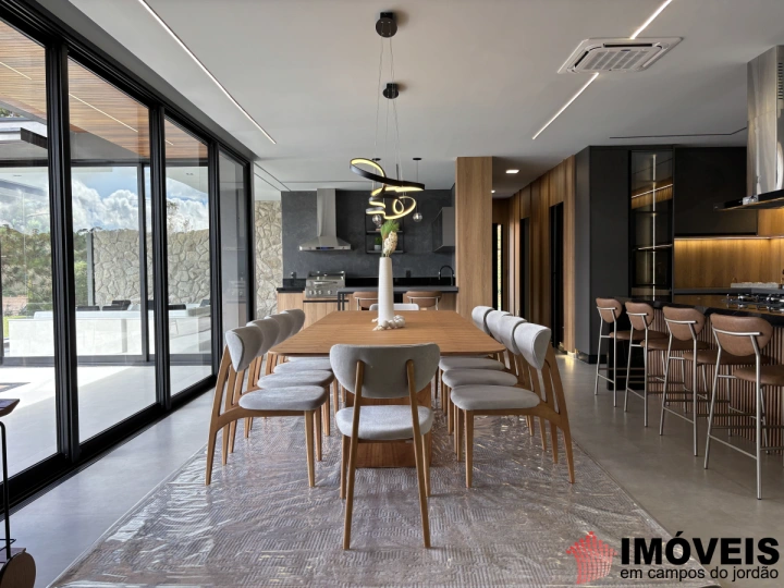 Imagem da galeria de fotos: Casa Residencial para Venda - Campos do Jordão, Descansópolis - REF: CA0369