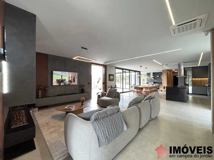 Imagem da galeria de fotos: Casa Residencial para Venda - Campos do Jordão, Descansópolis - REF: CA0369