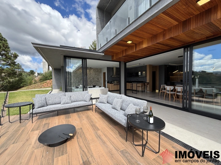 Imagem da galeria de fotos: Casa Residencial para Venda - Campos do Jordão, Descansópolis - REF: CA0369