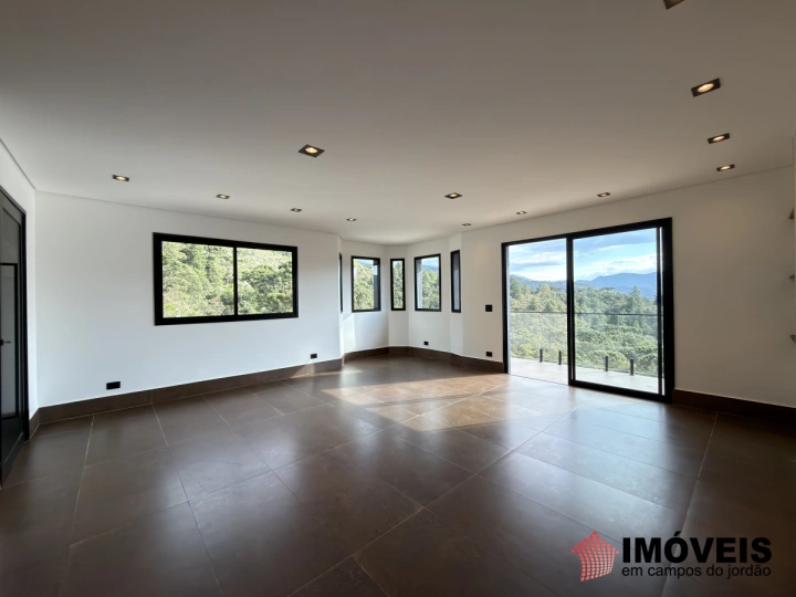 Imagem da galeria de fotos: Casa Residencial para Venda - Campos do Jordão, Água Santa - REF: CA0420