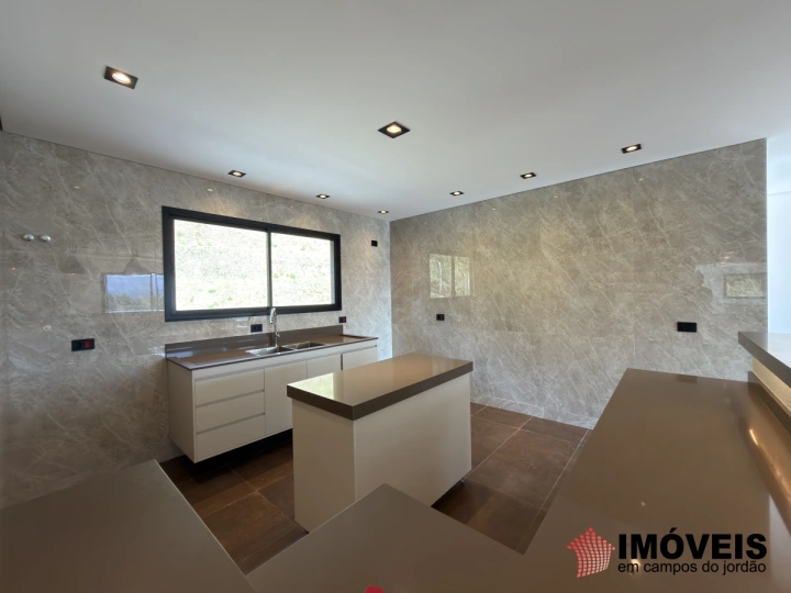 Imagem da galeria de fotos: Casa Residencial para Venda - Campos do Jordão, Água Santa - REF: CA0420