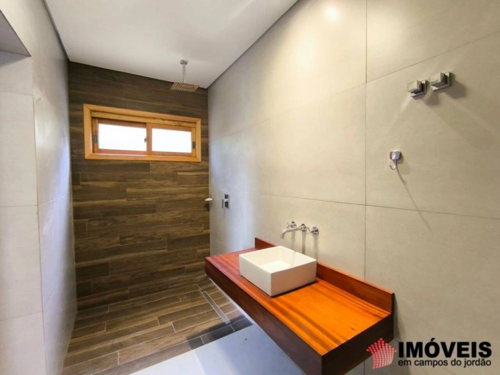 Imagem da galeria de fotos: Casa Residencial para Venda - Campos do Jordão, Alto do Capivari - REF: CA0159