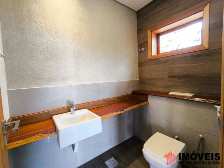 Imagem da galeria de fotos: Casa Residencial para Venda - Campos do Jordão, Alto do Capivari - REF: CA0159