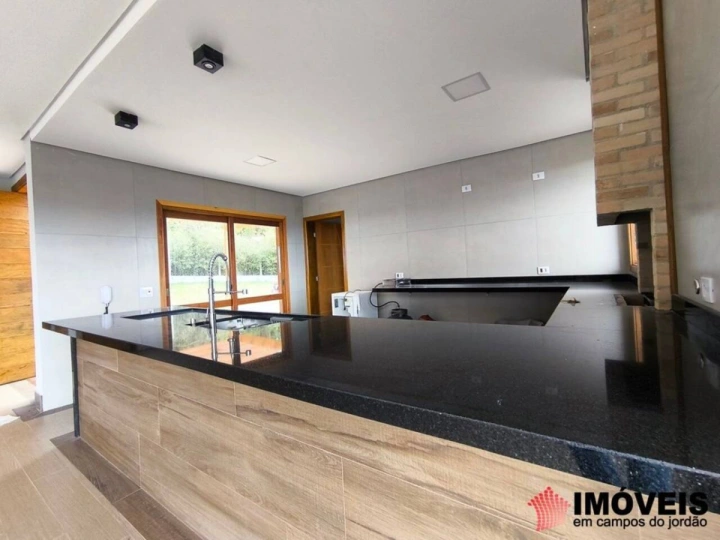 Imagem da galeria de fotos: Casa Residencial para Venda - Campos do Jordão, Alto do Capivari - REF: CA0159