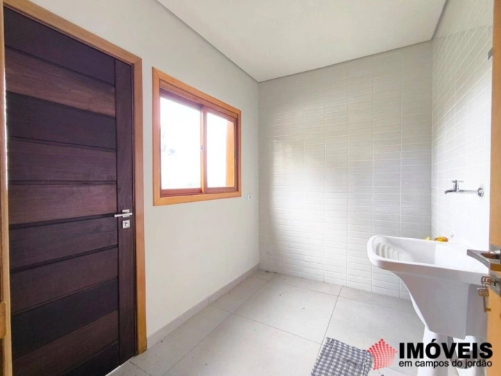 Imagem da galeria de fotos: Casa Residencial para Venda - Campos do Jordão, Alto do Capivari - REF: CA0159