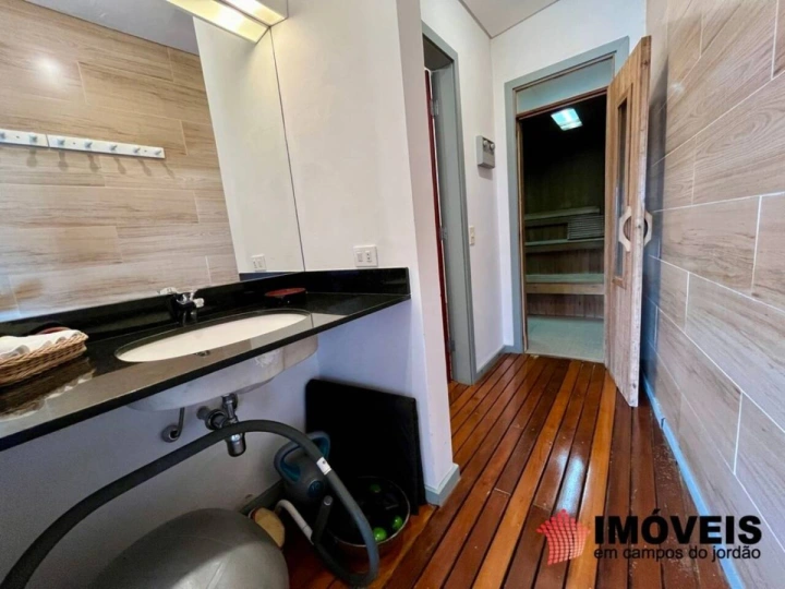 Imagem da galeria de fotos: Casa Residencial para Venda - Campos do Jordão, Vila Inglesa - REF: CA0171